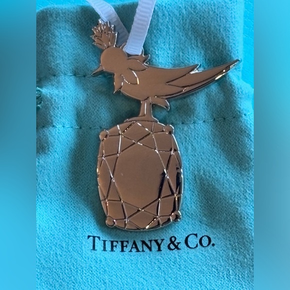 Tiffany & Co. Jewelry - 🩵Tiffany & Co Bird on a Rock Charm Ornament NEW MINT condition🩵